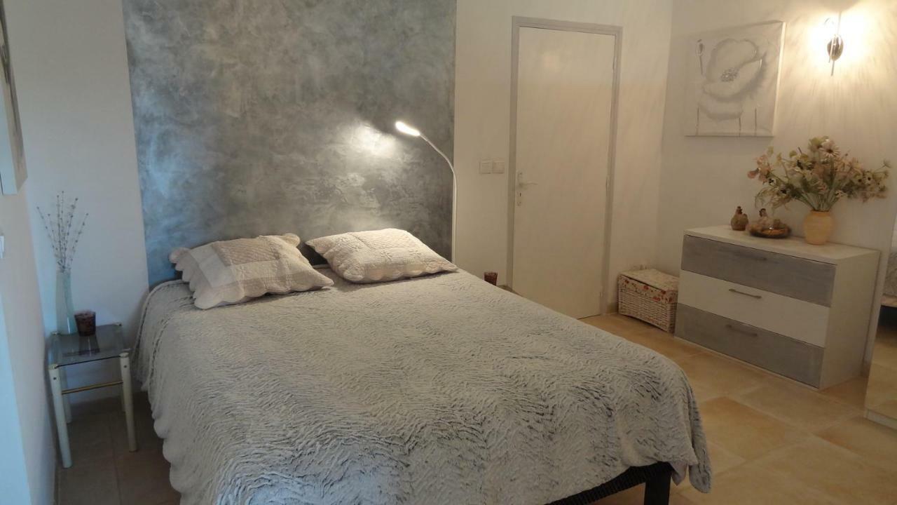 Ferienwohnung Les Chevrefeuilles Manosque Exterior foto